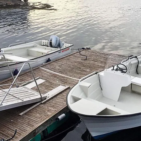 12 Person In Selje-by Traum * Selje