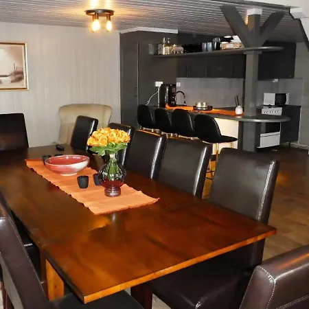 12 Person In Selje-by Traum Selje