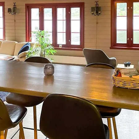 12 Person In Selje-by Traum Feriehus Selje